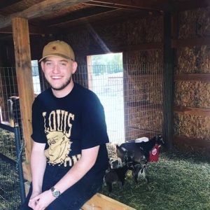 Meet your Posher, Logan